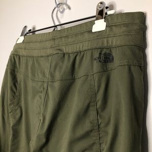 The North Face TNF Women’s Aphrodite 2.0 Capri